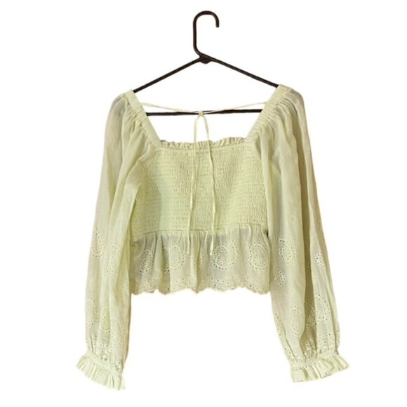 AMERICAN EAGLE Smocked Eyelet Embroidered Balloon Sleeve Top, Size Large - NWT - Picture 3 of 8